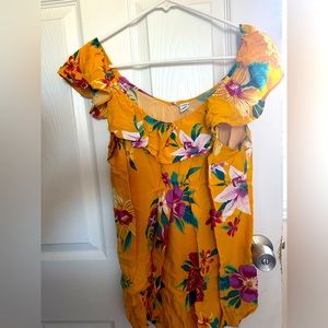 Floral maternity top 🌺